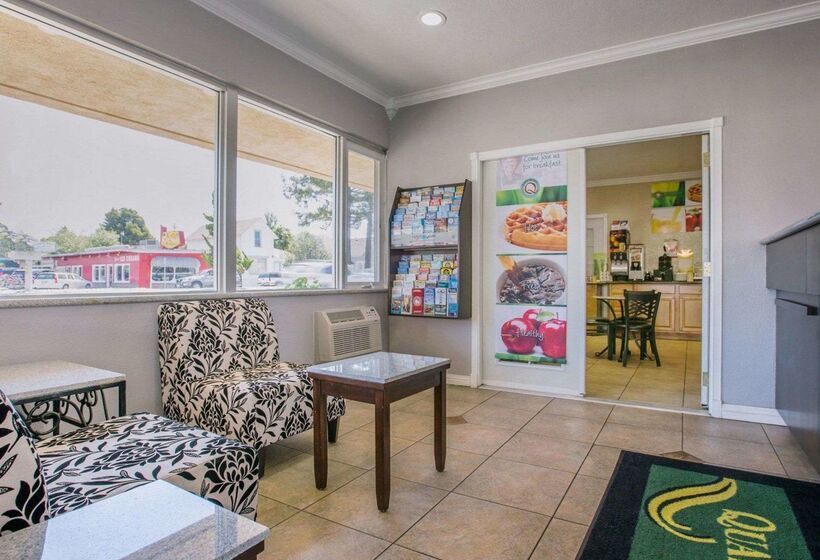 هتل Quality Inn
