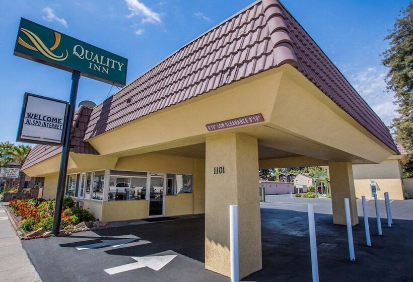 هتل Quality Inn