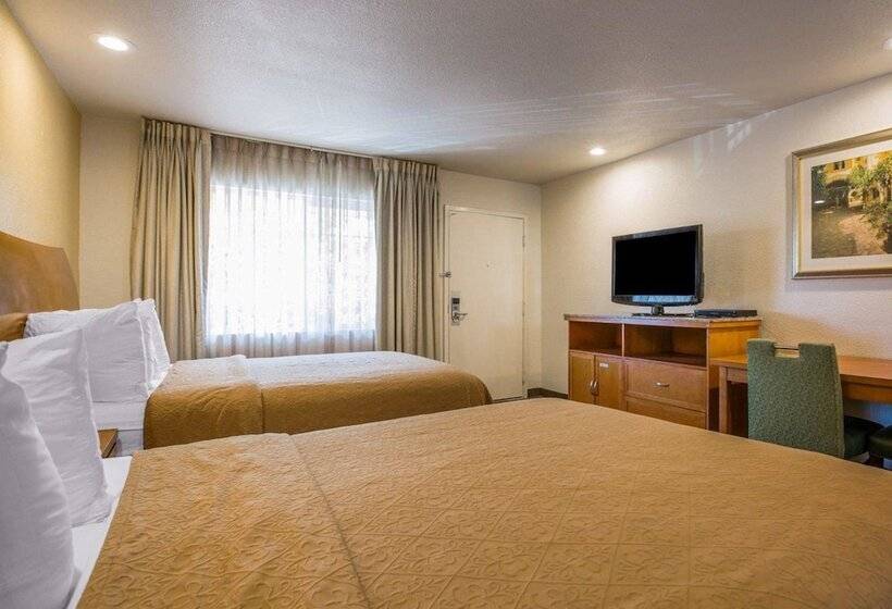 هتل Quality Inn