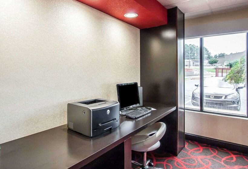 هتل Spark By Hilton Tuscaloosa University