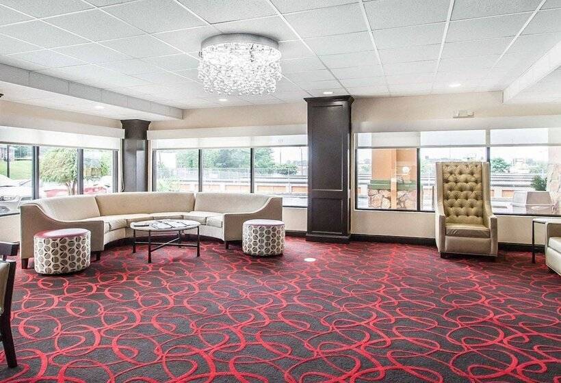 هتل Spark By Hilton Tuscaloosa University