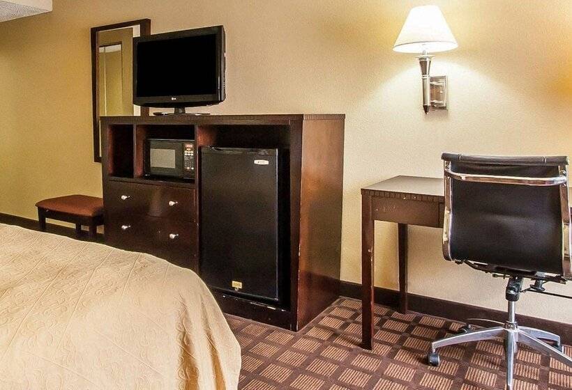 هتل Spark By Hilton Tuscaloosa University