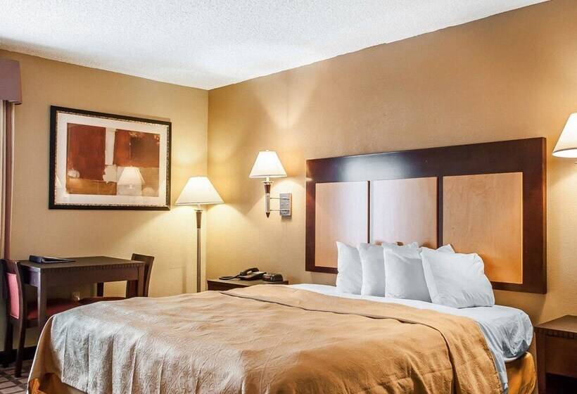 هتل Spark By Hilton Tuscaloosa University