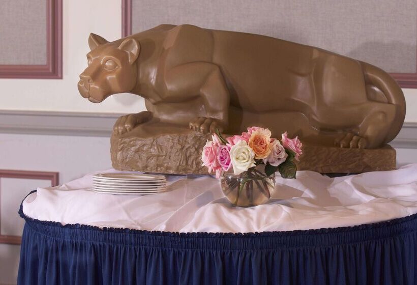 ホテル The Nittany Lion Inn