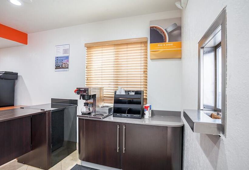 Motel 6ventura, Ca  Downtown