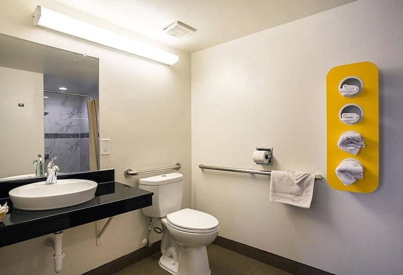 Motel 6ventura, Ca  Downtown