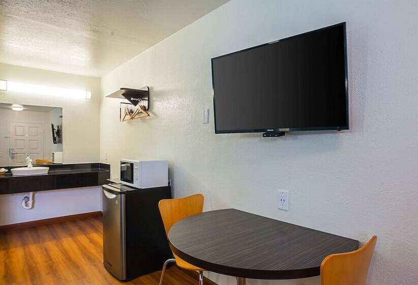 Motel 6ventura, Ca  Downtown