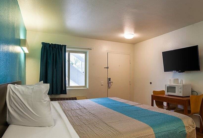 Motel 6ventura, Ca  Downtown