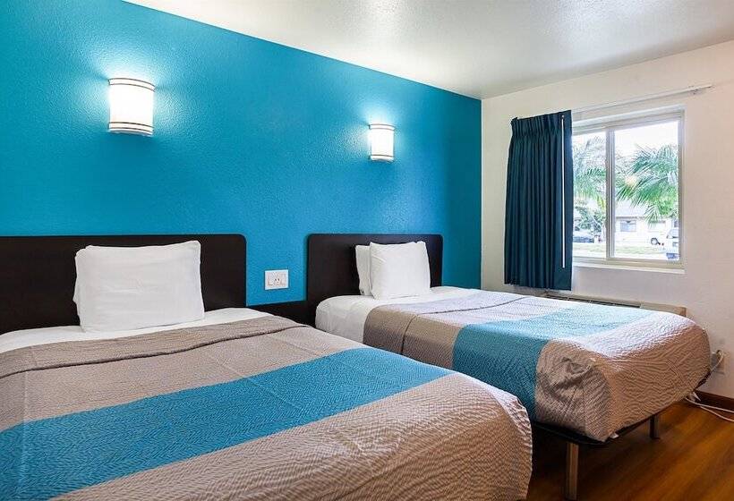 Motel 6ventura, Ca  Downtown