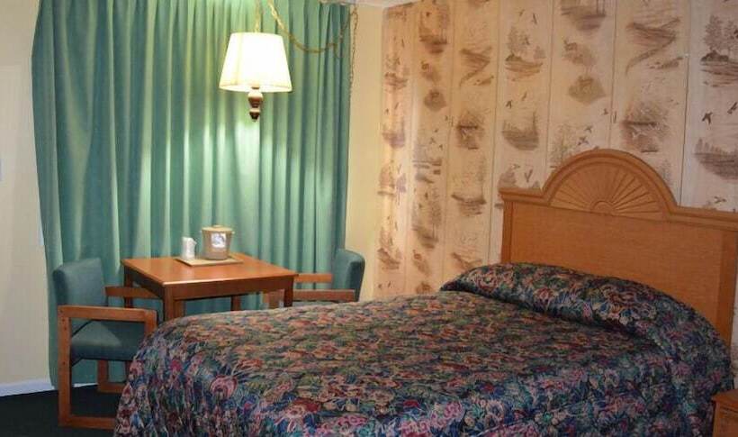 Paramount Motel