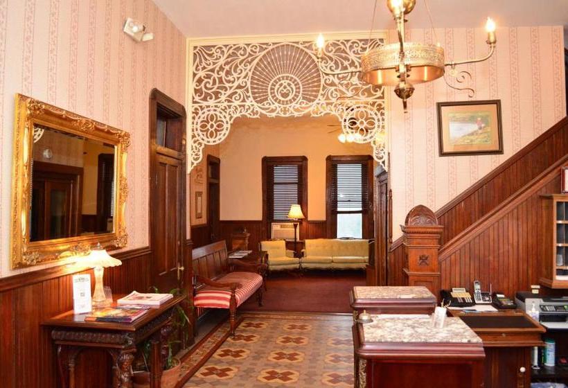 The Palace Hotel And Bath House Spa en Eureka Springs Destinia