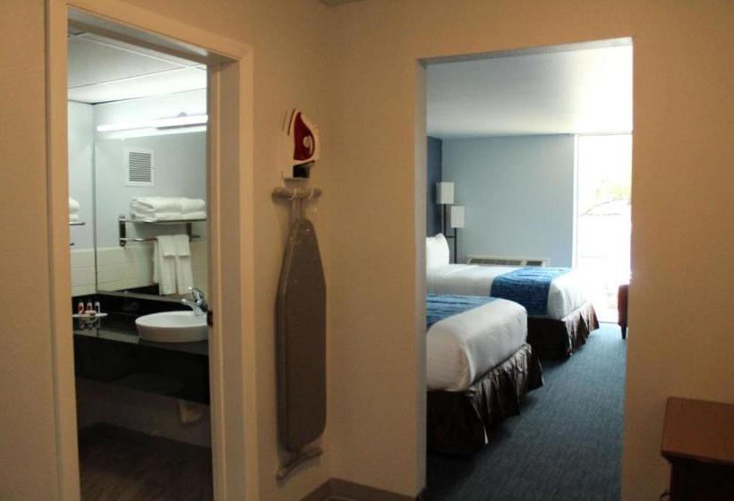 Travelodge By Wyndham Water S Edge Hotel Racine
