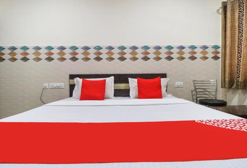 فندق Oyo 49095 K Fort