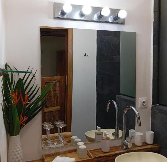 Black Bamboo B&b