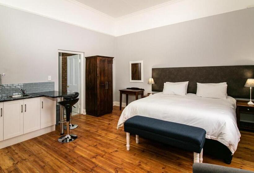 פנסיון Victorian Square Guesthouse