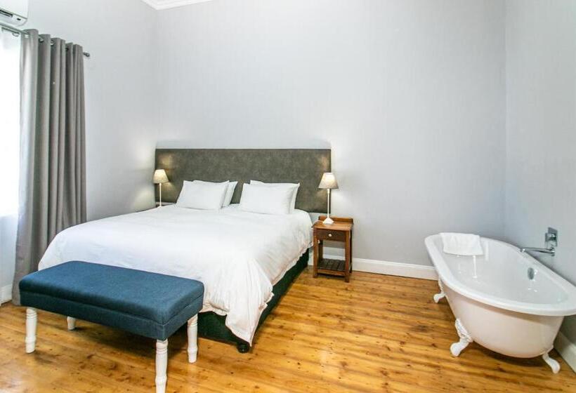 פנסיון Victorian Square Guesthouse