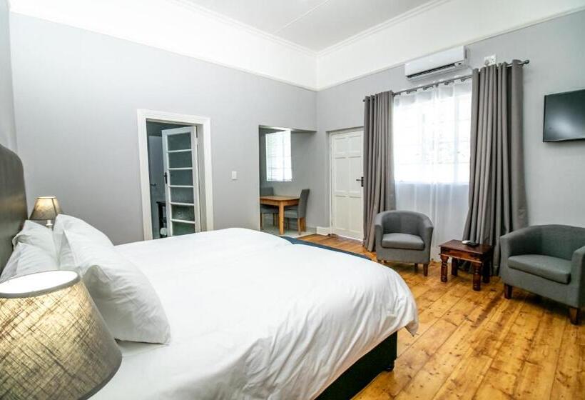פנסיון Victorian Square Guesthouse