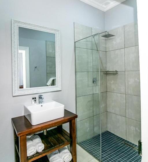 פנסיון Victorian Square Guesthouse