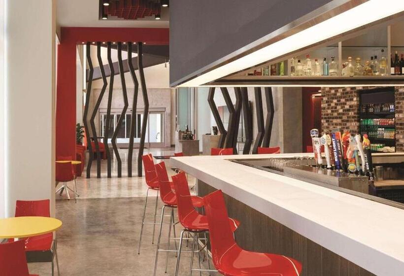 Kompose Boutique Hotel Miami Airport
