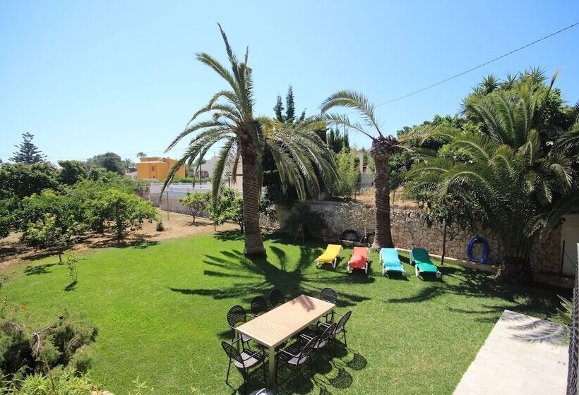 Only 100m To The Beach! Spacious Villa With Private Pool   12 People