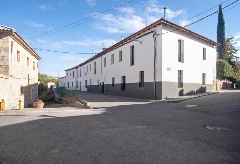 8 Bedrooms House With Enclosed Garden And Wifi At Sardon De Duero