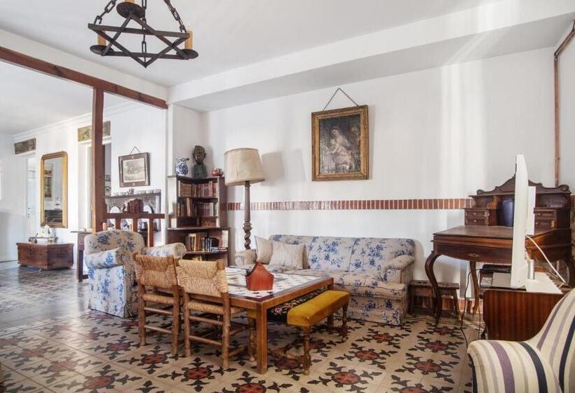 Spacious House With Garden In Sardon De Duero