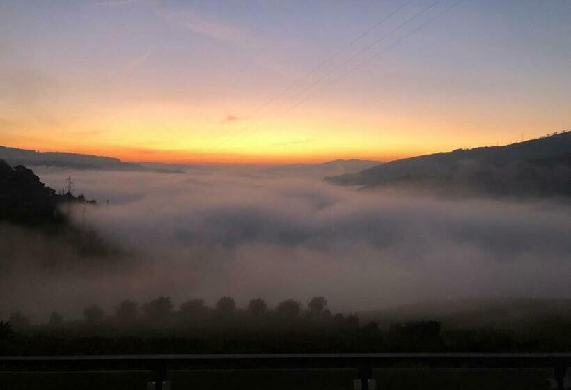 تختخواب و صبحانه Casa Vale Do Douro