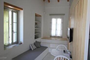 تختخواب و صبحانه L Anima Boutique Suites