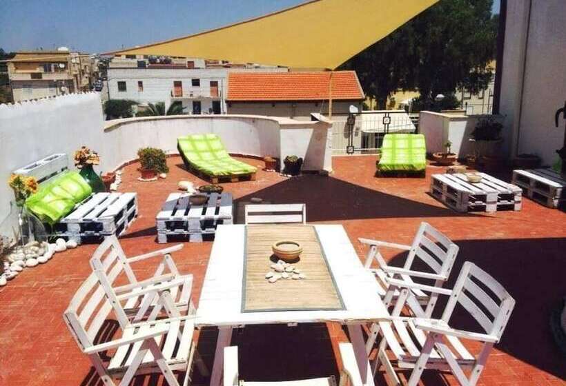 住宿加早餐  La Terrazza Sul Mar Mediterraneo