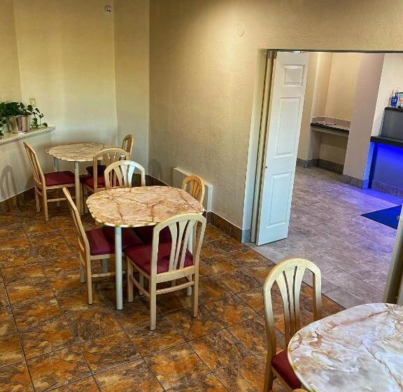 هتل Lone Star Inn
