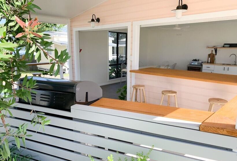 Little Palm Cabins