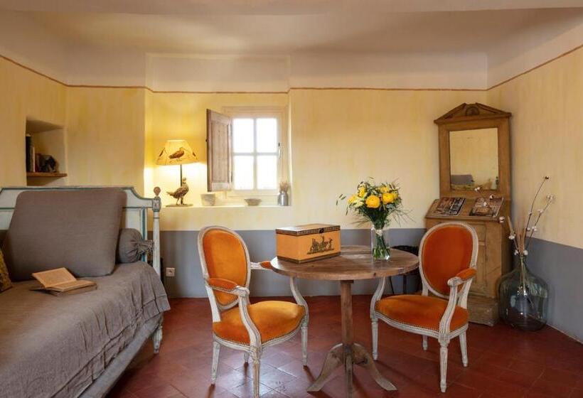 بنسيون Commanderie De Peyrassol