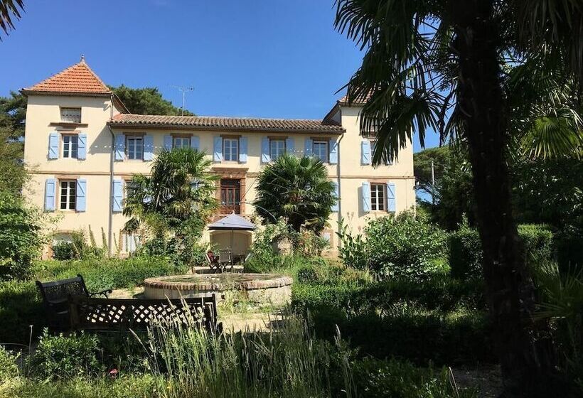 Пансион Domaine De Menerque