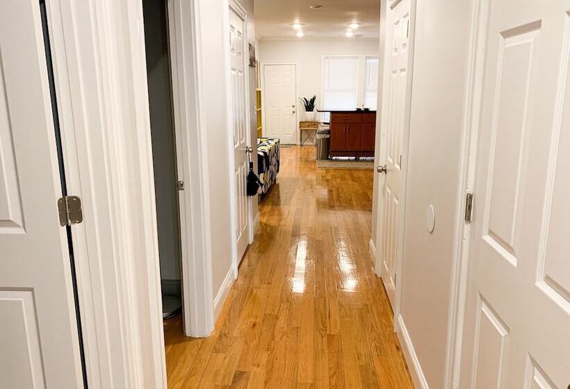 Stunning 3bd/3ba In Jamaica Plain Near The Trains #2