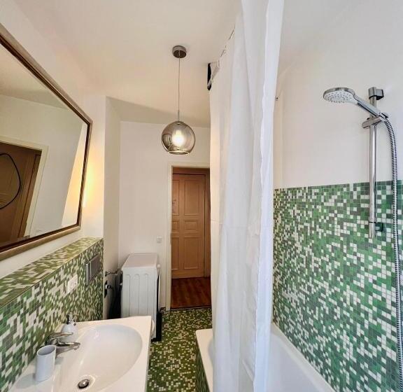 Alte Schönhauser 1 Apartment
