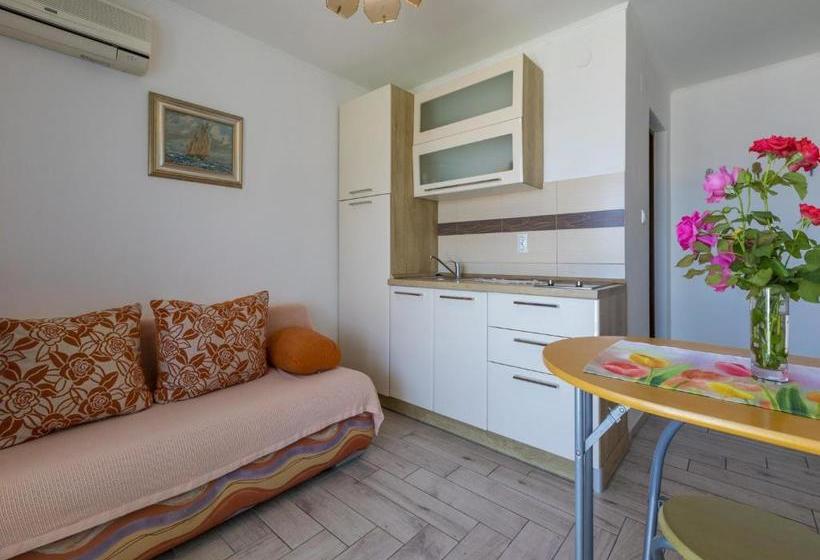 Apartments Frutis
