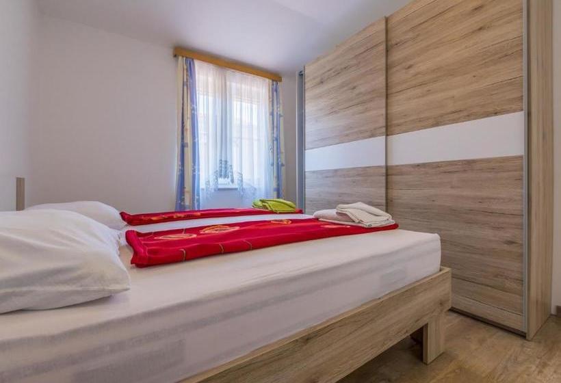 Apartments Frutis