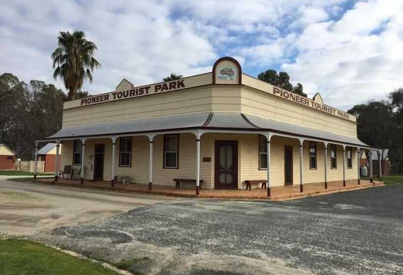 هتل Pioneer Tourist Park