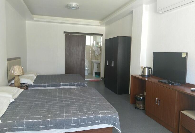 Lorilynns Hotel Tinian