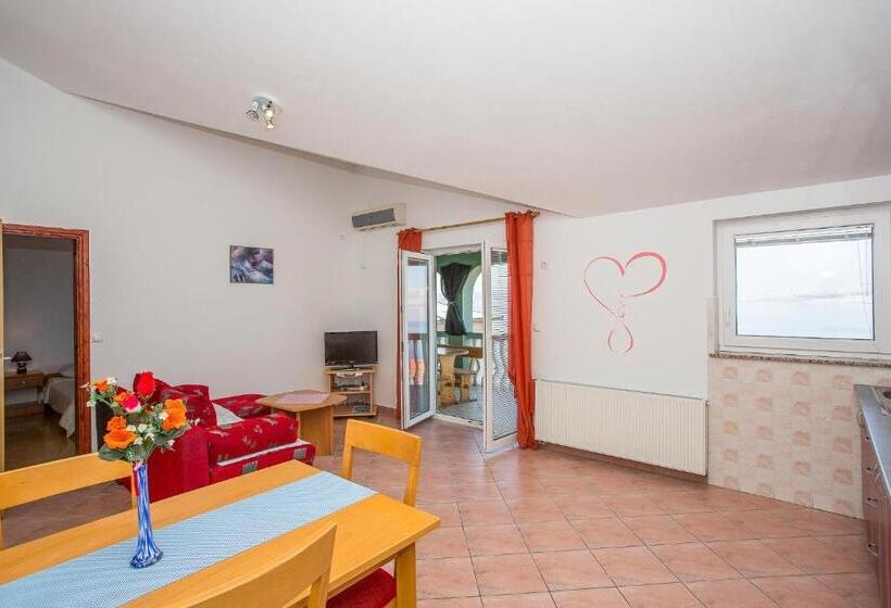 بنسيون Apartments Bionda