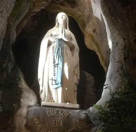 پانسیون La Sainte Famille