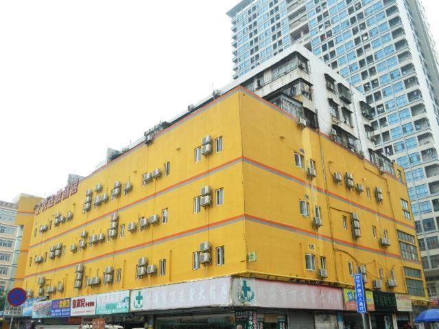 هتل 7days Inn Zhuhai Jida Zhongdian Mansion