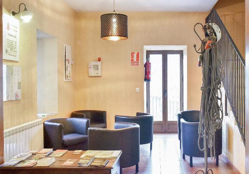 بنسيون Peña Pintada