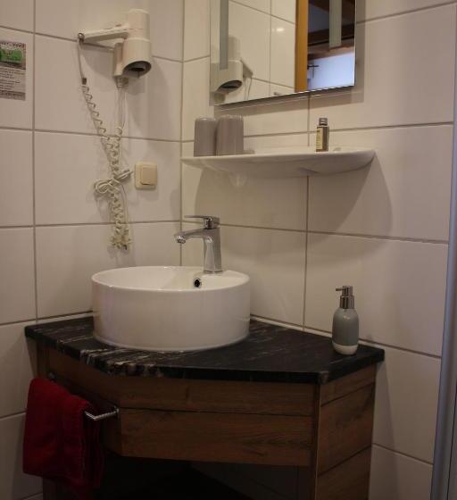 هتل Gasthaus Zum Stausee