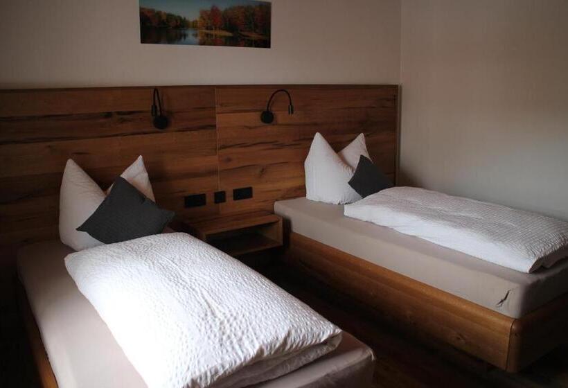 هتل Gasthaus Zum Stausee