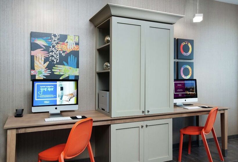 فندق Home2 Suites By Hilton Long Island Brookhaven