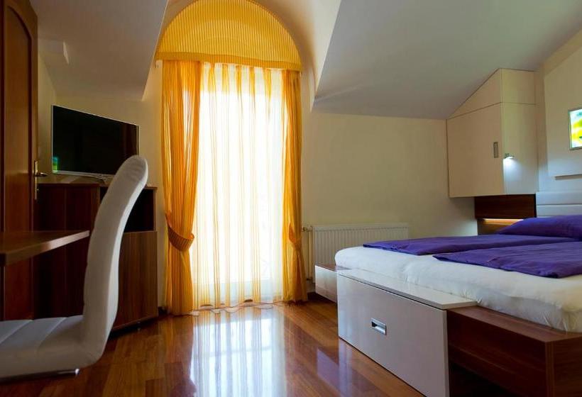 هتل Pansion Maestral