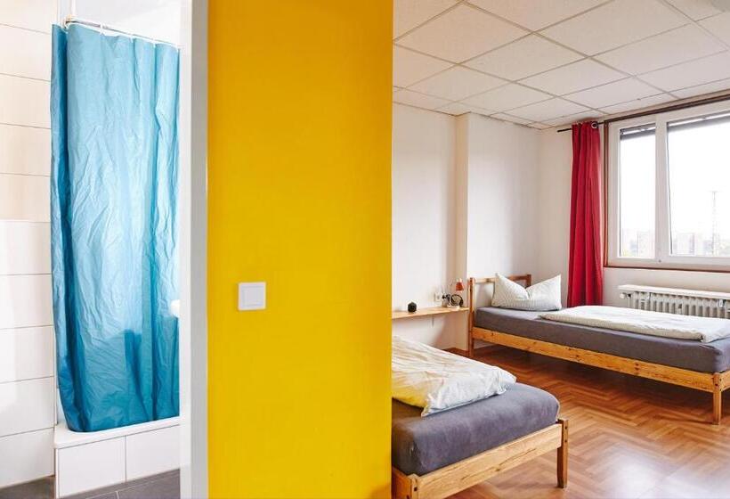 هتل Sleep Station Hostel