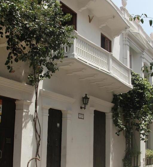 هتل Casa Del Tejadillo
