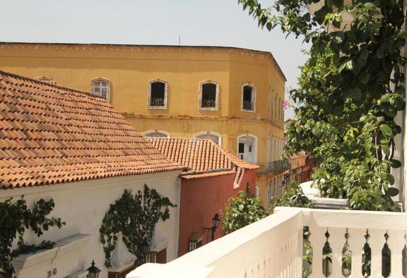 هتل Casa Del Tejadillo